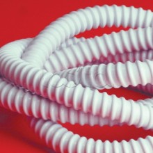 Труба гофрированная армированная ПВХ 25 мм DKC 57025 (30 м)